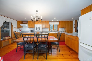 2327 Salt Point Turnpike, Clinton Corners, NY 12514 - photo 4