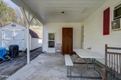142 Cressview Rd, Mountain City, TN 37683 - photo 5