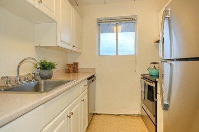 995 Massachusetts Ave unit 401, Arlington, MA 02476 - photo 7