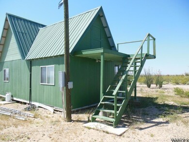 West Side wstairs to upstairs