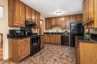 3160 Sequoia Cir, Dubuque, IA 52003 - photo 3