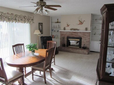 610 Birchwood Ct, Lowell, MI 49331 - photo 4