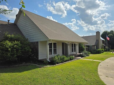 8100 N Bridgeport Ln, Bethany, OK 73008 - photo 2