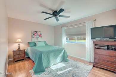 14-web-or-mls-W Long Hills Dr-014