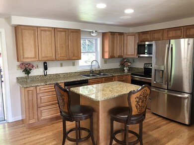 382 Pebble Ln, Leominster, MA 01453 - photo 2