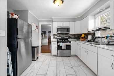 937 Pearl St, Aurora, IL 60505 - photo 5