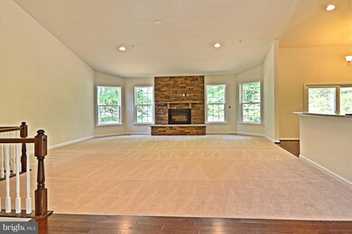 7352 Tottenham Dr, White Plains, MD 20695 - photo 5