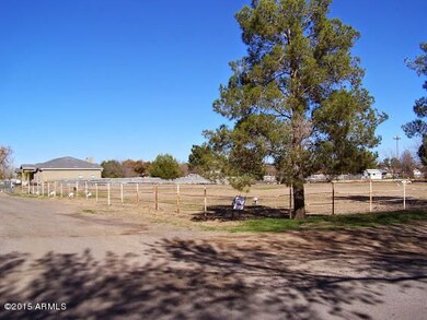 2-Fenced