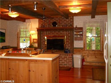 Kitchen - Large Eat in kitchen with it's own Firep