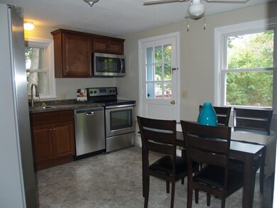 65 Moody St, Manchester, NH 03103 - photo 7