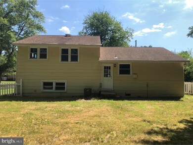 922 Bentley Rd, Lindenwold, NJ 08021 - photo 4