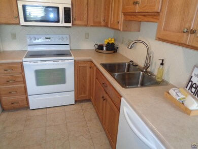 5100 SW 31st St, Topeka, KS 66614 - photo 6