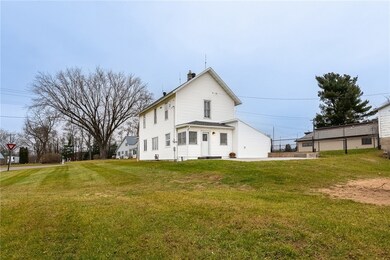 50482 S 3rd St, Eleva, WI 54738 - photo 2