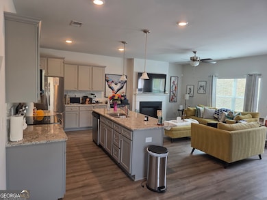 7539 Knoll Hollow Rd, Lithonia, GA 30058 - photo 6