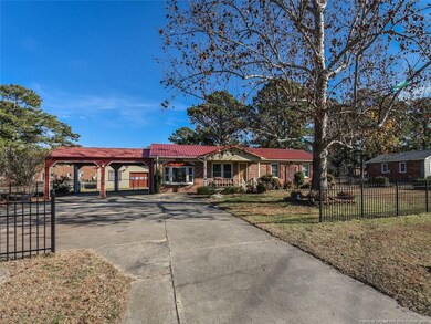 1575 Ireland Dr, Fayetteville, NC 28304 - photo 2