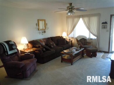 155 Half Moon St, Lincoln, IL 62656 - photo 2