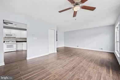 27 Versailles Ct, Trenton, NJ 08619 - photo 7