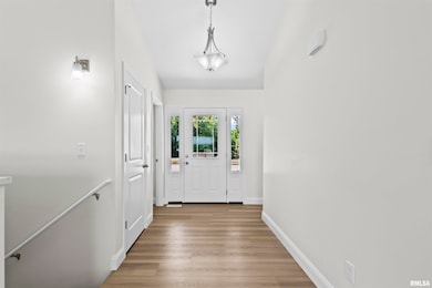 6200 Wind Tree Rd, Springfield, IL 62712 - photo 4