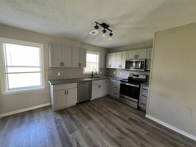 1710 Brookshire St, La Marque, TX 77568 - photo 6