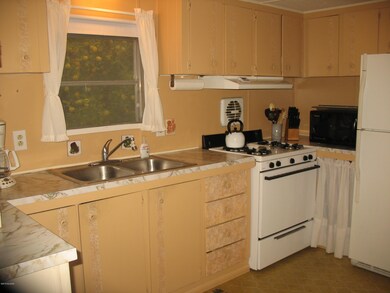 5764 Lazy S Kitchen