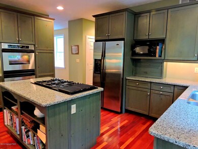 727 Pinecrest Dr, Pocono Pines, PA 18350 - photo 3