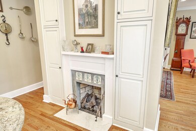 1 1/2 Gibbes Street fireplace