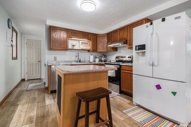 8715 Iris Rd, Plymouth, IN 46563 - photo 6