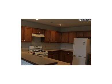 Kitchen is awesome with tons of cubboards and coun