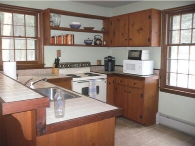 35 Austin Way, Hartford, VT 05001 - photo 2