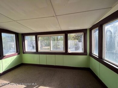 610 Moosic St unit 2, Scranton, PA 18505 - photo 6