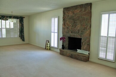Living Room / Dining Room