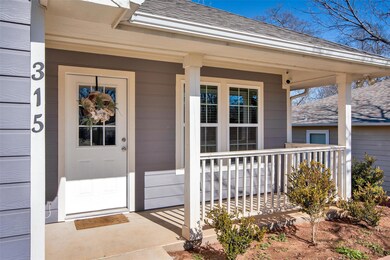 315 W Bond St, Denison, TX 75020 - photo 2