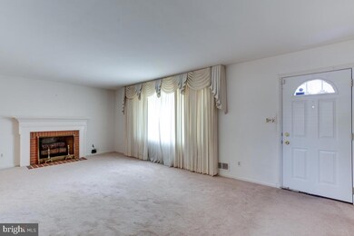 2014 Keating St, Temple Hills, MD 20748 - photo 5