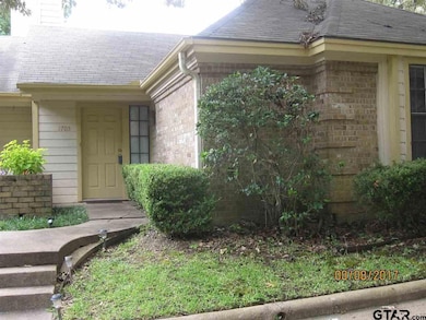 1705 Eaglewood Dr, Tyler, TX 75703 - photo 2