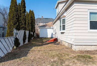 38 Garden St, Manchester, NH 03103 - photo 5