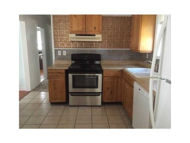 7 Lincoln Ave, Warwick, RI 02888 - photo 2