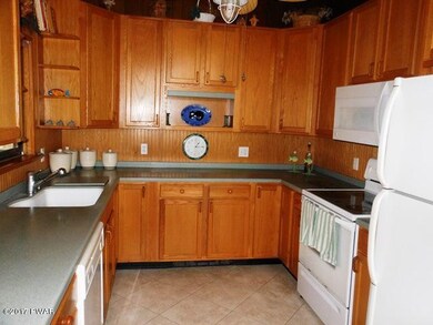 803 Whipple Tree Ct W, Lords Valley, PA 18428 - photo 7