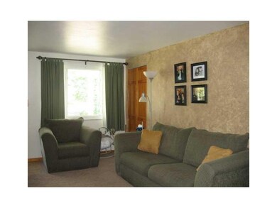 Living Room. Natural lighting in comfortable livin