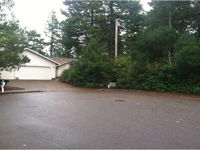 2361 23rd St unit 35, Florence, OR 97439 - photo 2