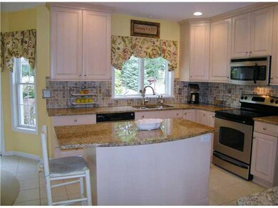 Kitchen. Since 2010:granite,stone backsplash,SS re