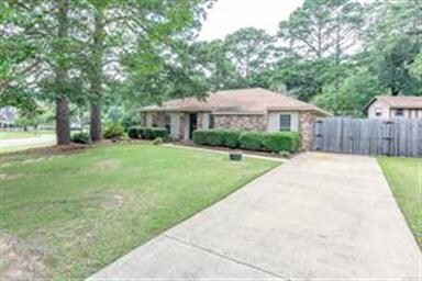 101 Grove Ct, Prattville, AL 36067 - photo 2