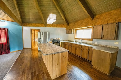 10869 Randall Ln, Suring, WI 54174 - photo 3