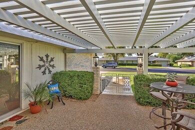 Alumawood Covered Front Courtyard