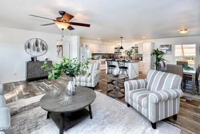 Great Rm. & Kitchen