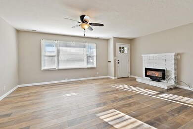 725 Chestnut St, Central Point, OR 97502 - photo 6