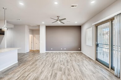 3-931789133-06 Living Room