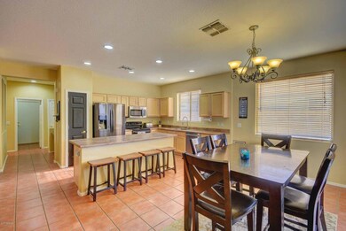 Eat-in Kitchen