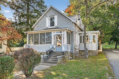 171 West St, Newburgh, NY 12550 - photo 2