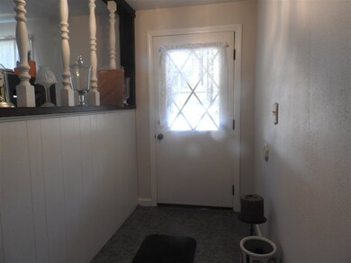 47 Yellowstone Dr, Londonderry, NH 03053 - photo 4