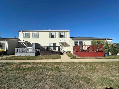 28219 Raleigh Crescent Dr unit 41, Chesterfield, MI 48051 - photo 2